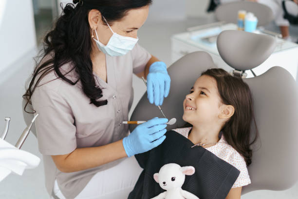 Best Emergency Tooth Extraction in Justice, IL